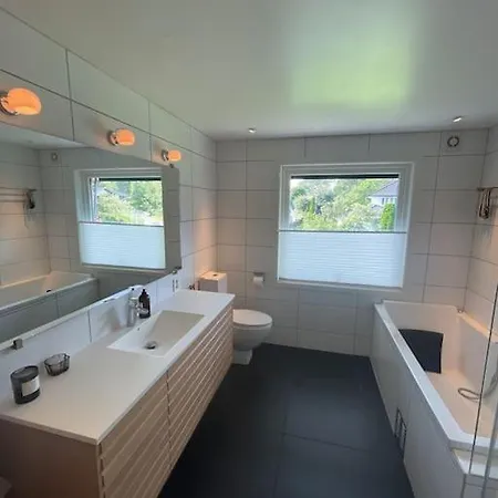 Stor Enebolig Med Hoy Standard * Tønsberg